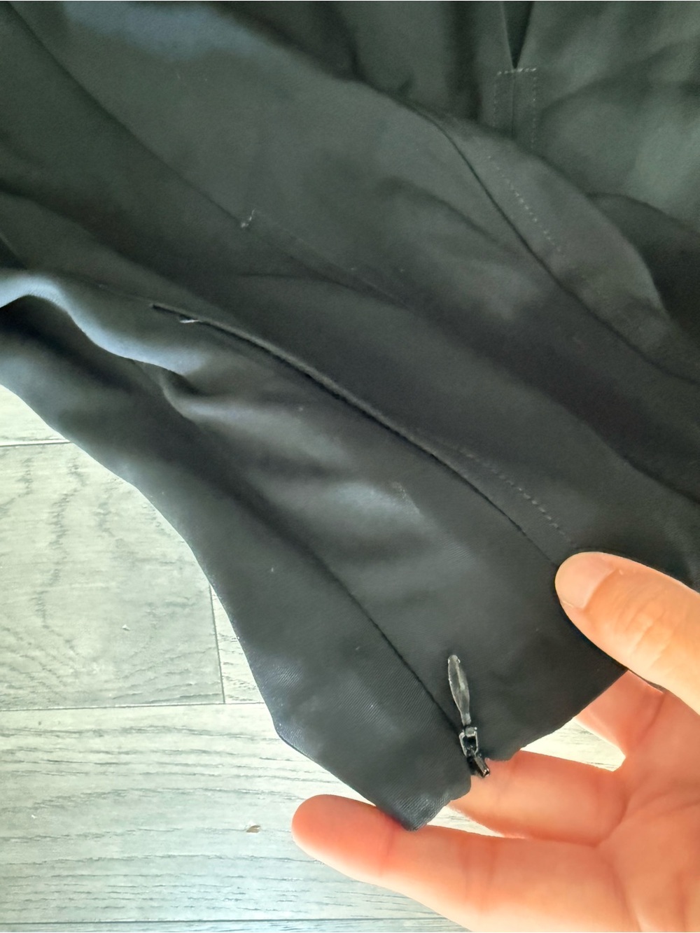 Kallmeyer Sutton Pleated Skirt in Viscose Cady - Picture 6 of 6